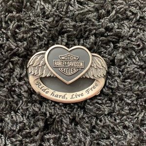 Harley-Davidson buckle heart wings